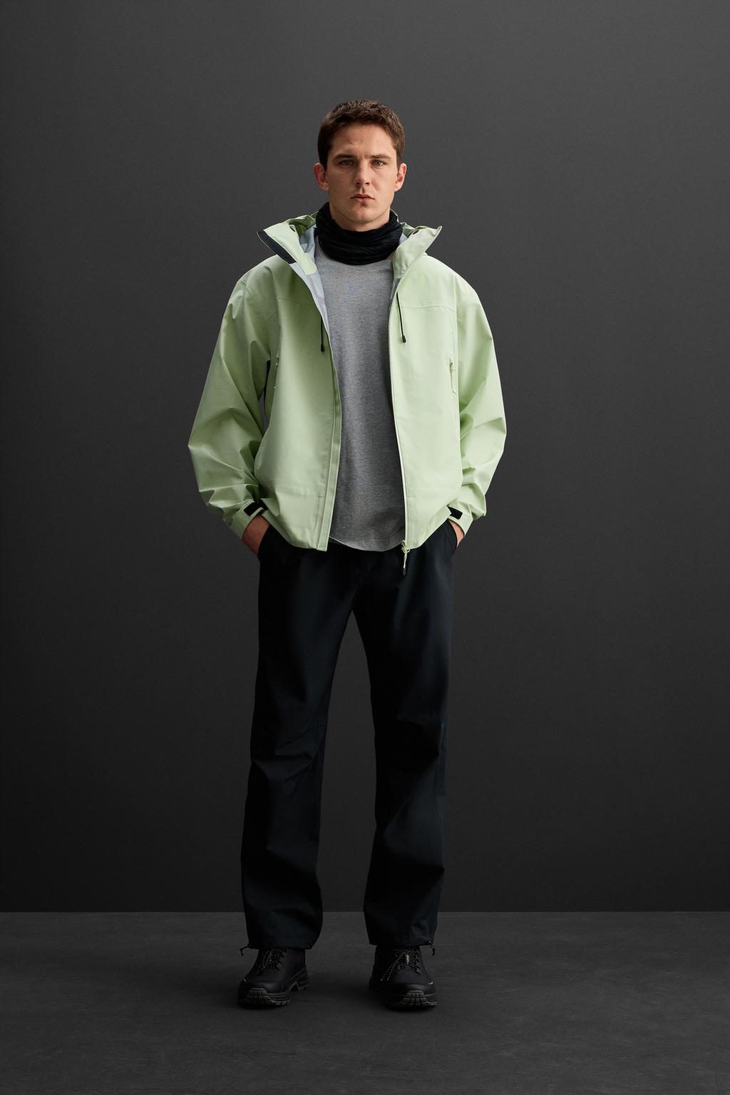 

Водонепроницаемая техническая куртка ZARA, цвет Light lime green