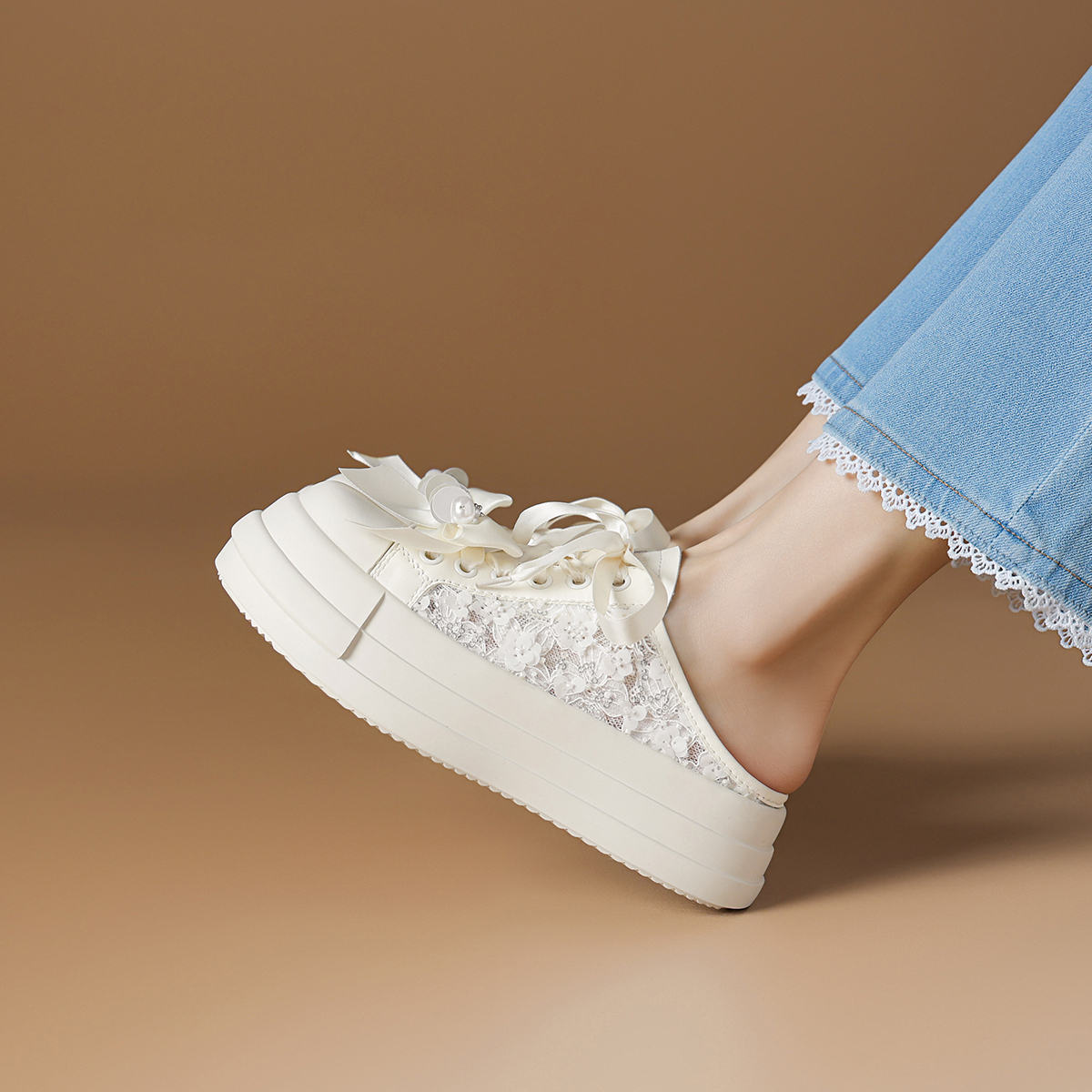 Rosa Bianca Женские закрытые тапочки белые с белой овчиной на стельке, цвет White Sheepskin Insole — фото 4