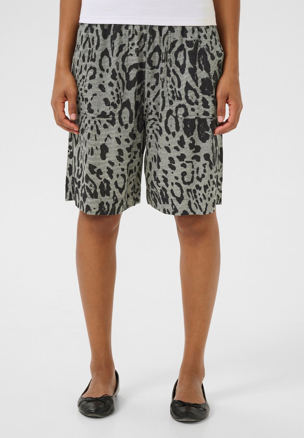 

Шорты KAMILIA Kaffe, серый