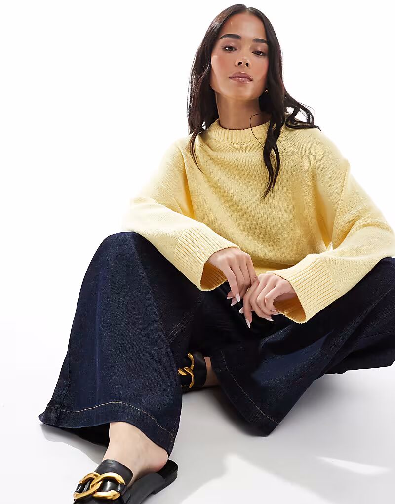 

Вязаный джемпер ASOS DESIGN с круглым вырезом и рукавами реглан пастельно-желтого цвета