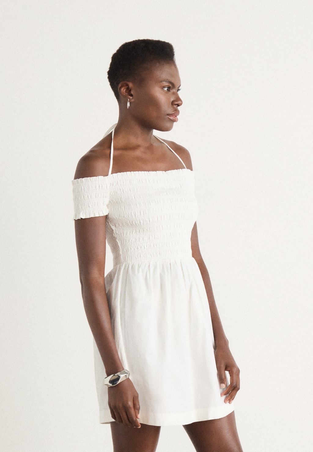 

Повседневное платье RUCHE DRESS Tommy Jeans, кремовый