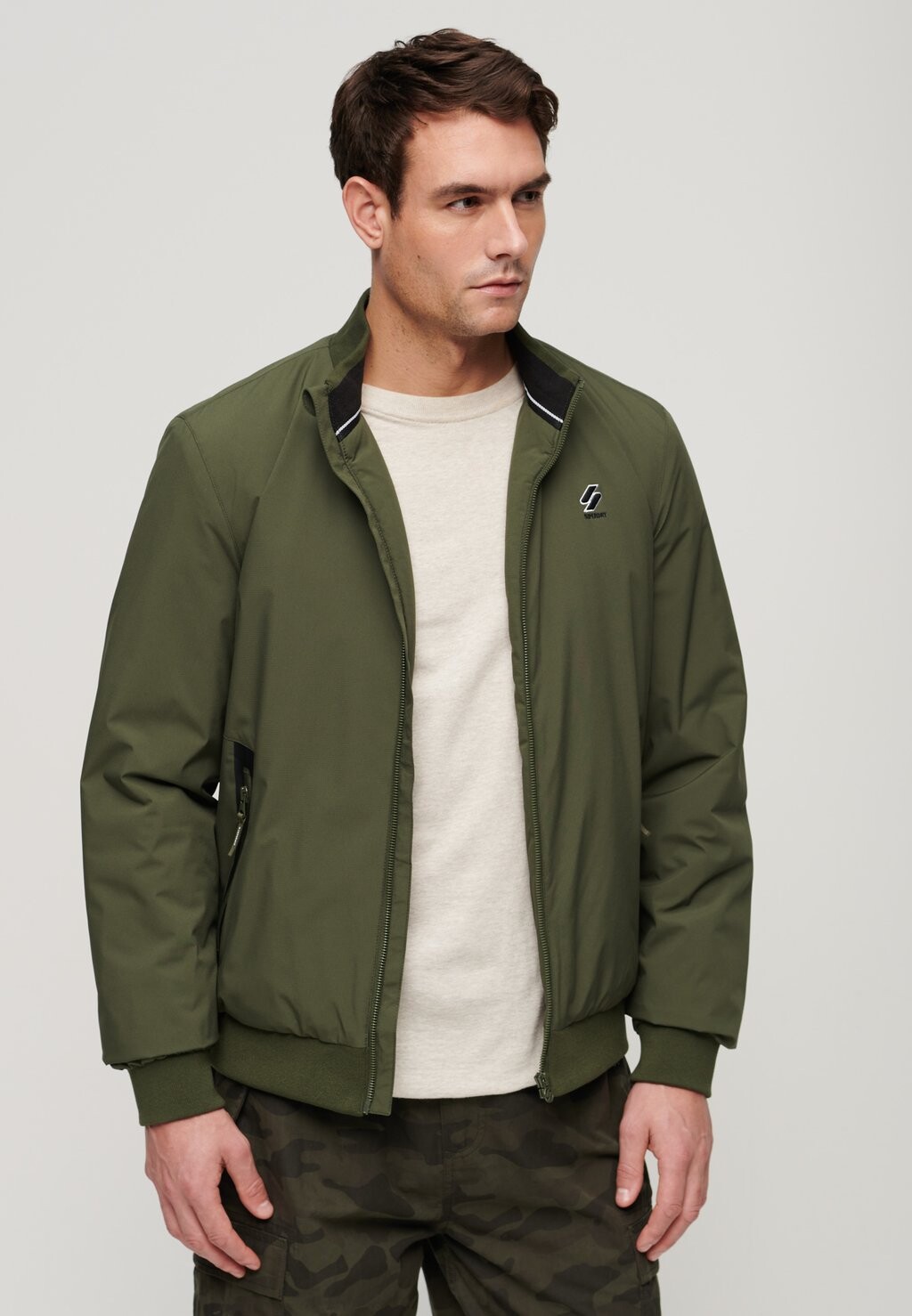 

Толстовка HARRINGTON Superdry, цвет dark moss green