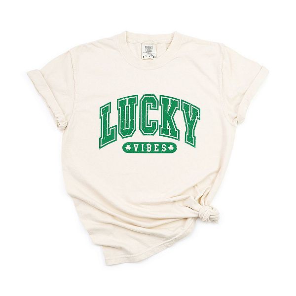 

Футболка Lucky Vibes с эффектом поношенности и окрашенная в готовом виде Simply Sage Market, Ivory