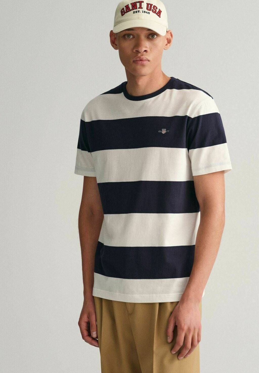

Футболка с принтом GANT, цвет offwhite