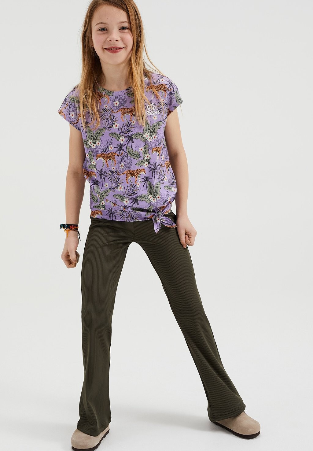 

Брюки Flared WE Fashion, зеленый