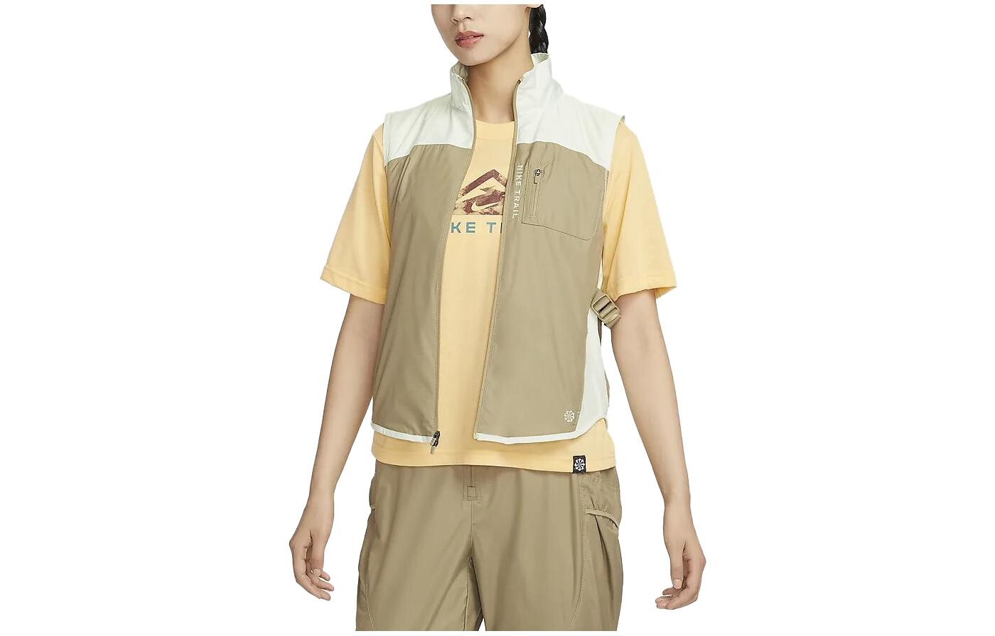 

Жилет женский оливково-зеленый Nike