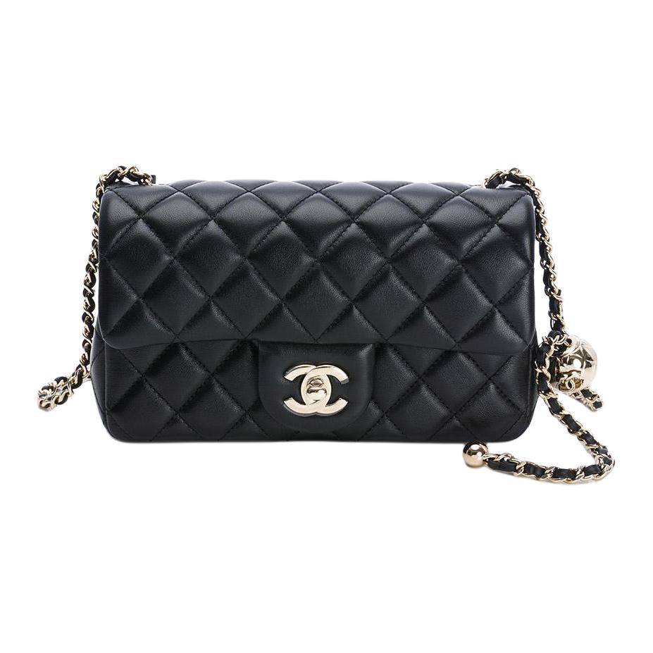 

CHANEL Мини-сумка через плечо из овчины для женщин Black