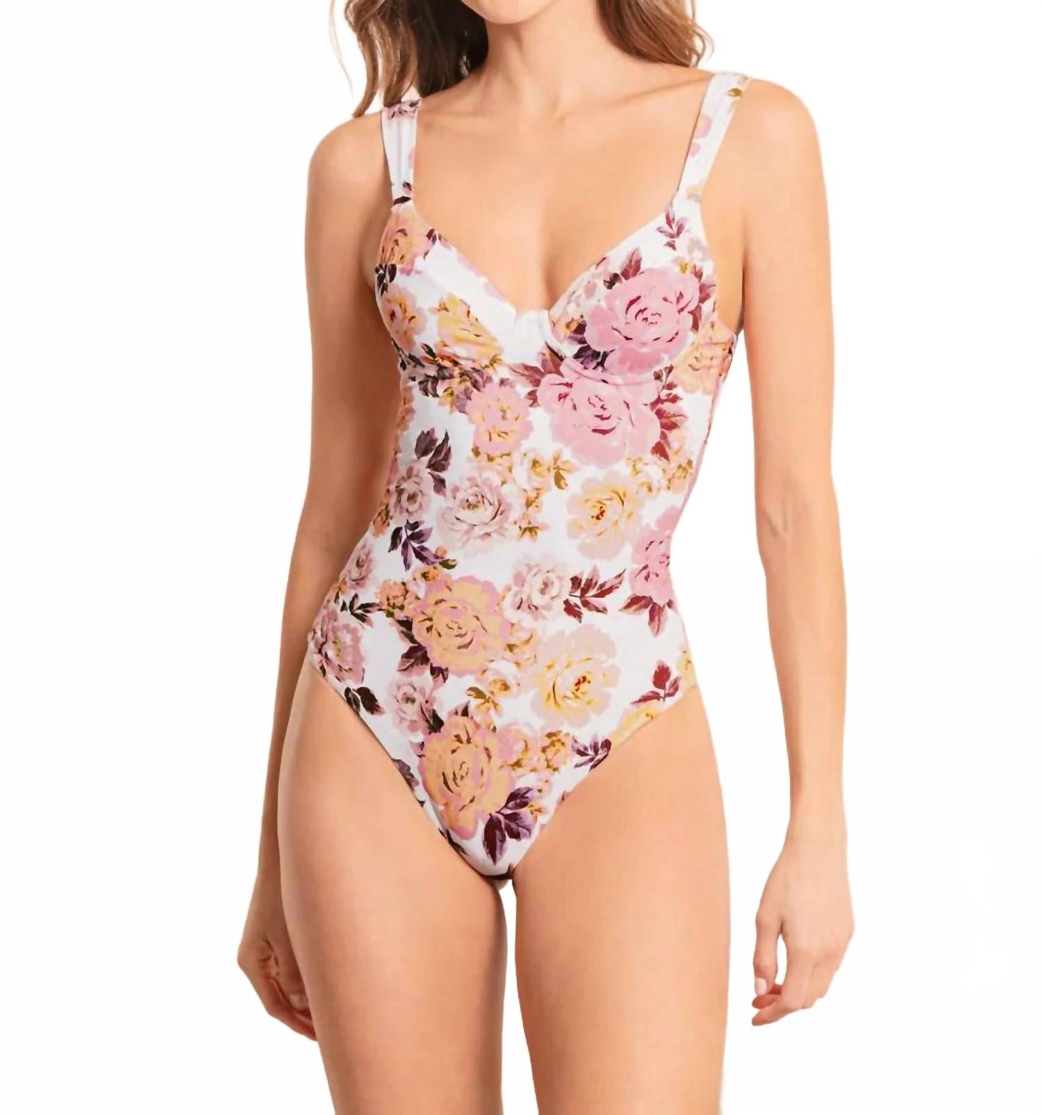 

Афродита Датский Классический Цельный Купальник в белом MAAJI