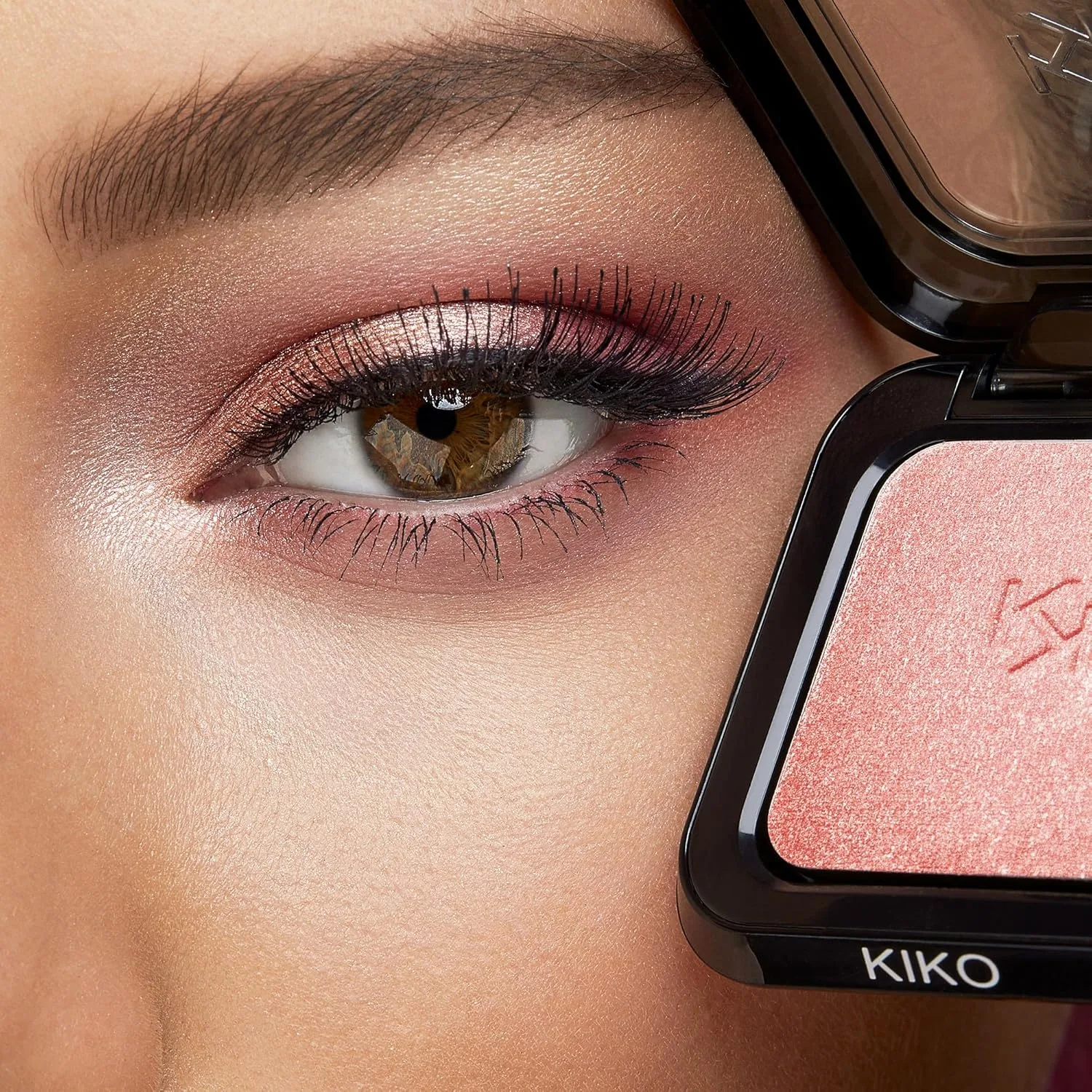 Высокопигментированные тени для век KIKO Milano, 23 Metallic Golden Rose — фото 3