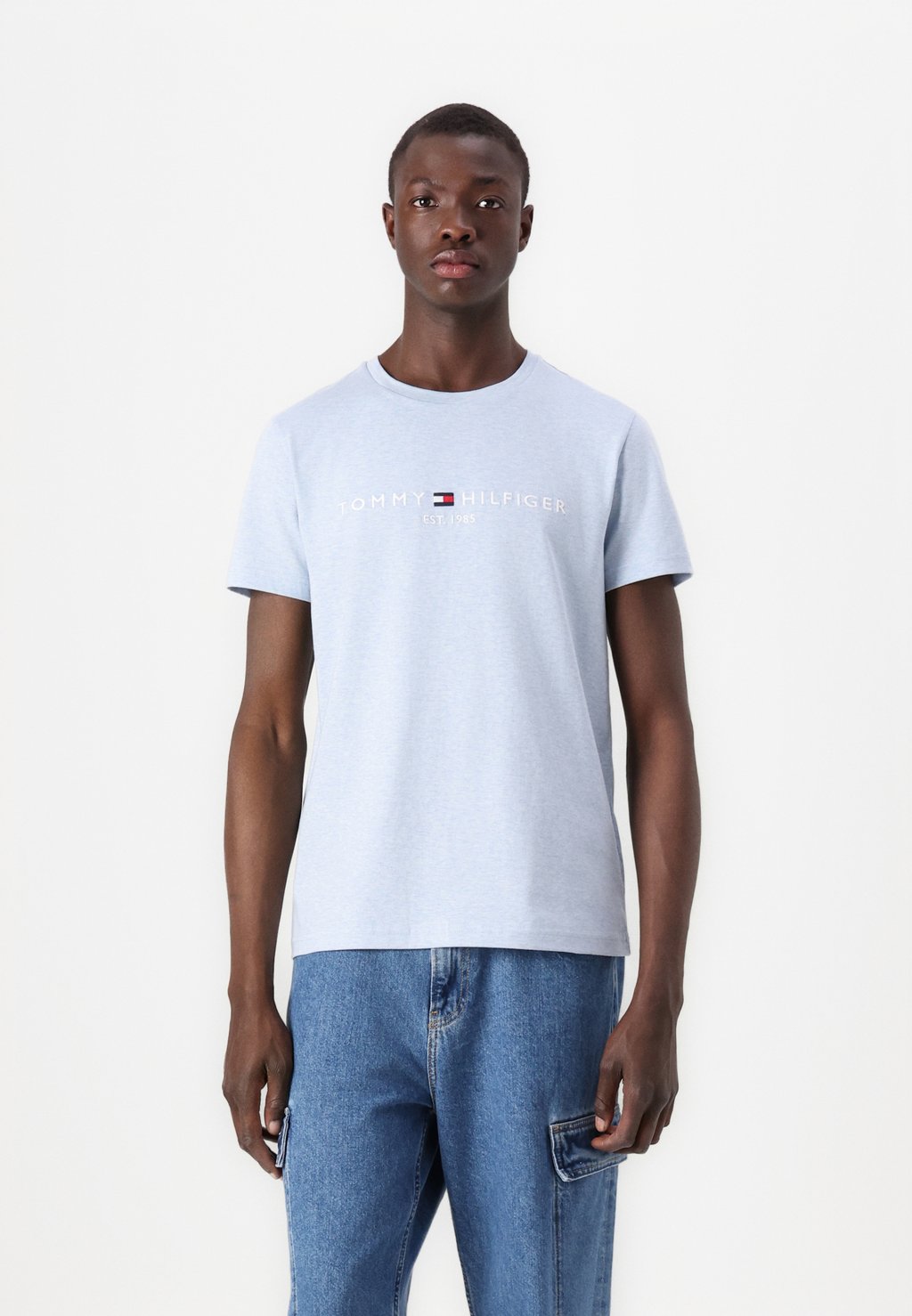 

Футболка с принтом LOGO TEE Tommy Hilfiger, светло-голубой