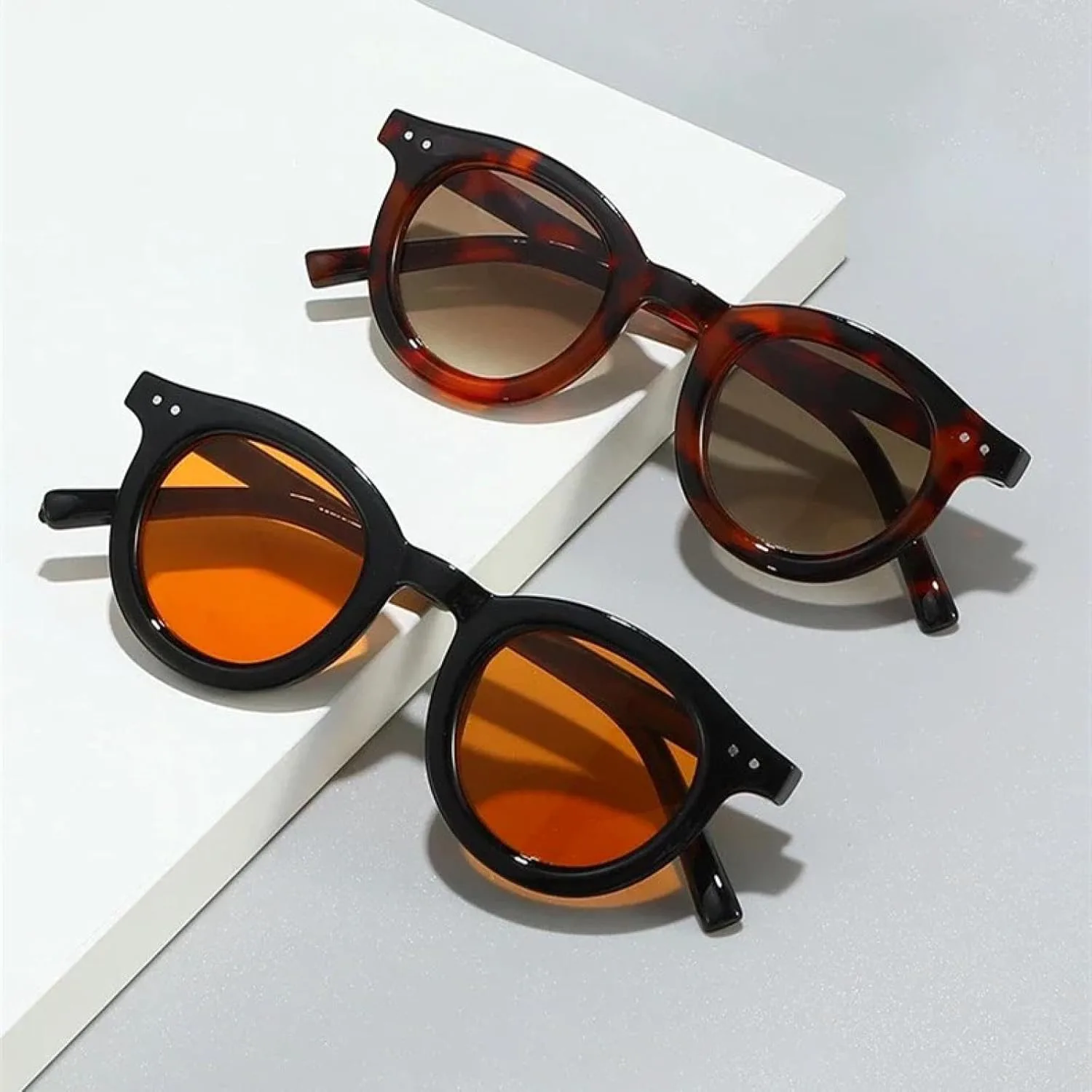 

Овальные солнцезащитные очки для женщин, модные, прозрачные, градиентные, UV400, черные; мужские, трендовые, с заклепками, в стиле панк TVTBBVV, Leopard Clear