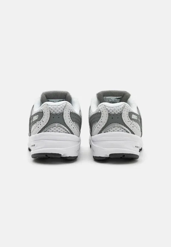 Кроссовки New Balance 530, серый — фото 3