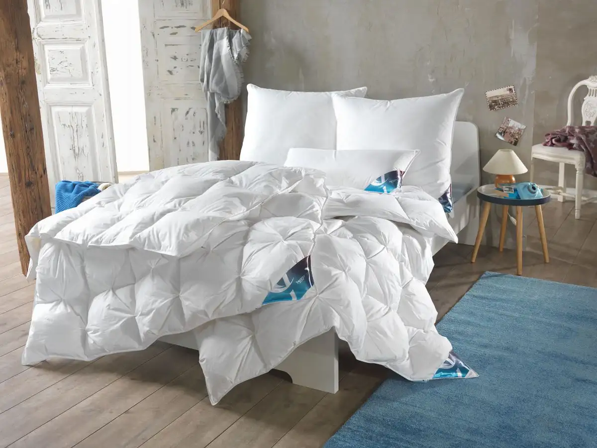 

Пуховое одеяло Haeussling "Hygge Home 135х200 см, белый