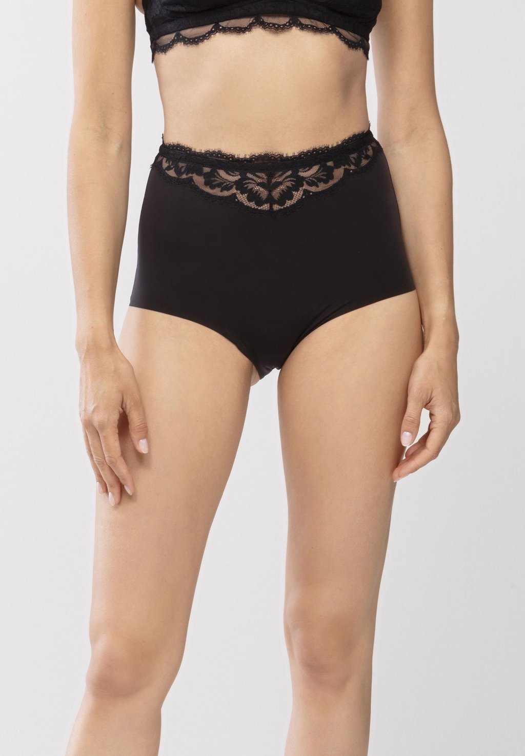 

Брюки-кюлоты HIGH WAIST mey, черный
