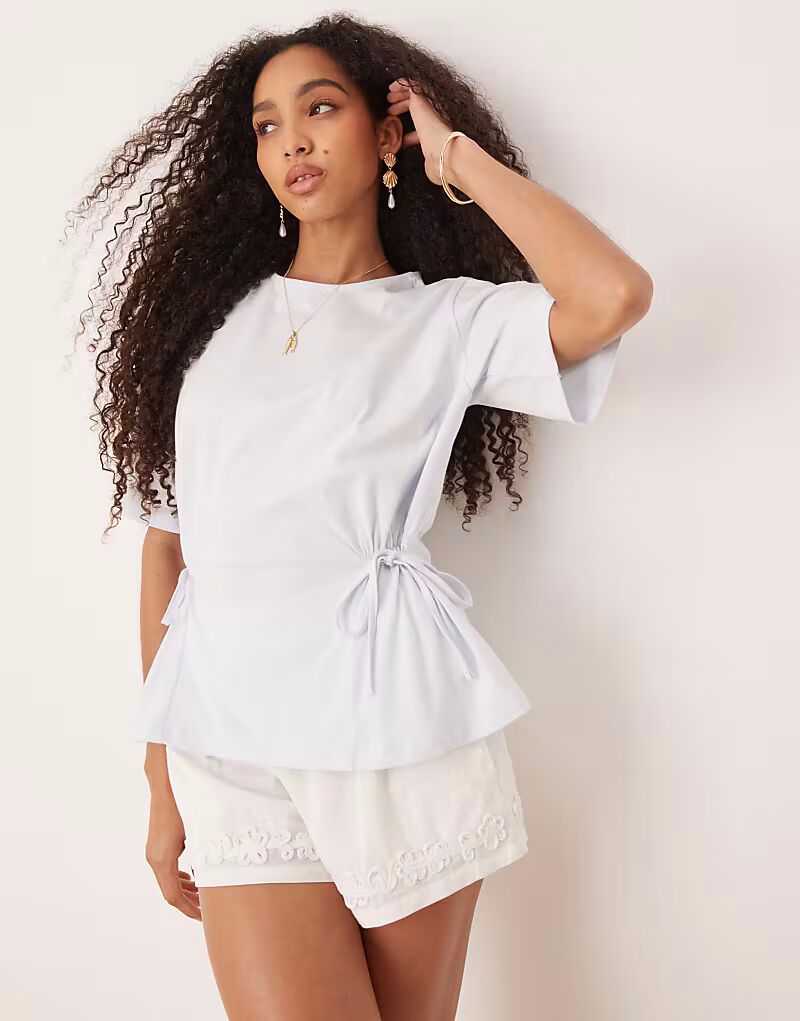

Футболка свободного кроя с завязкой от ASOS DESIGN нежно-голубого цвета