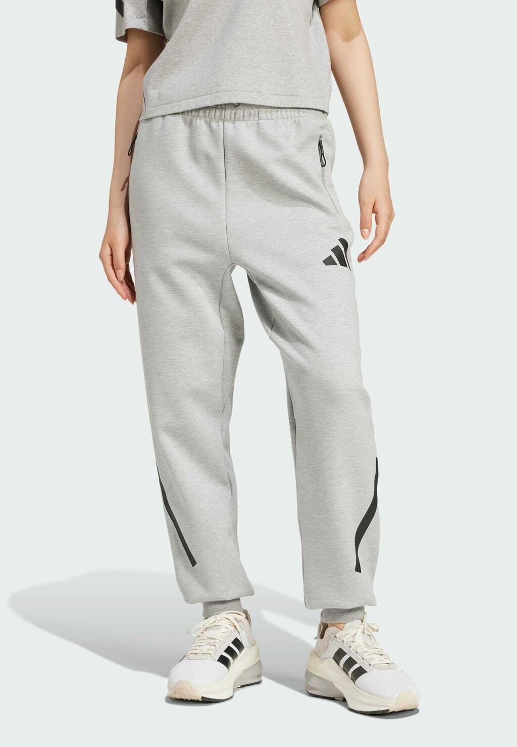 

Спортивные брюки Z.N.E. adidas Sportswear, серый