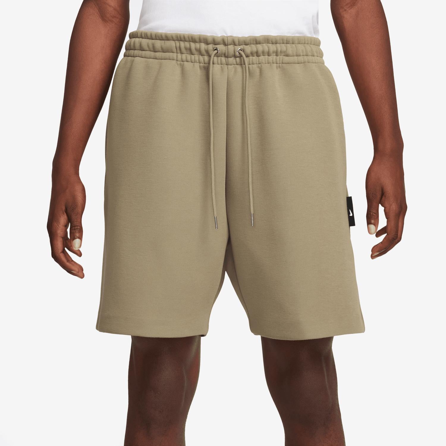 

Шорты мужские Nike, цвет neutral olive