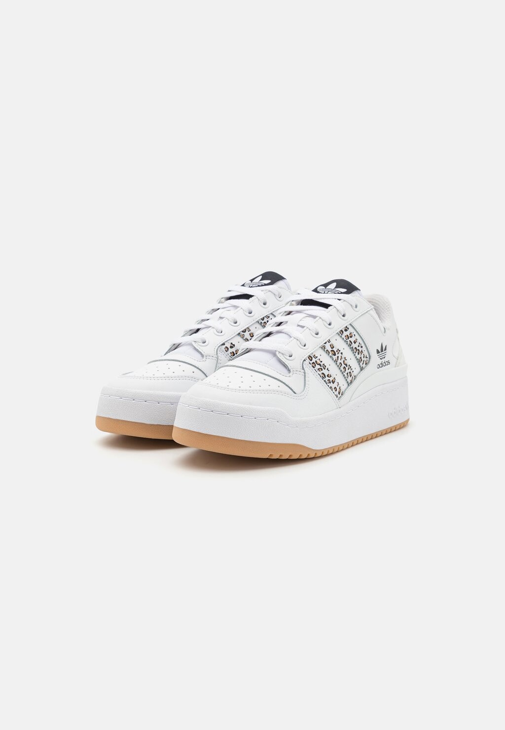 

Кроссовки на шнуровке FORUM BOLD STRIPES adidas, белый