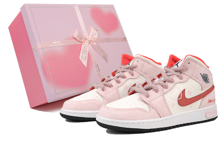 

Кроссовки Air Jordan 1 Vintage Basketball Shoes Women's Mid-Top White