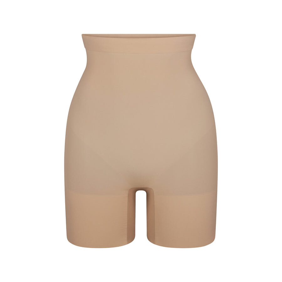 

Шорты с высокой талией до середины бедра SKIMS Everyday Sculpt, цвет Clay