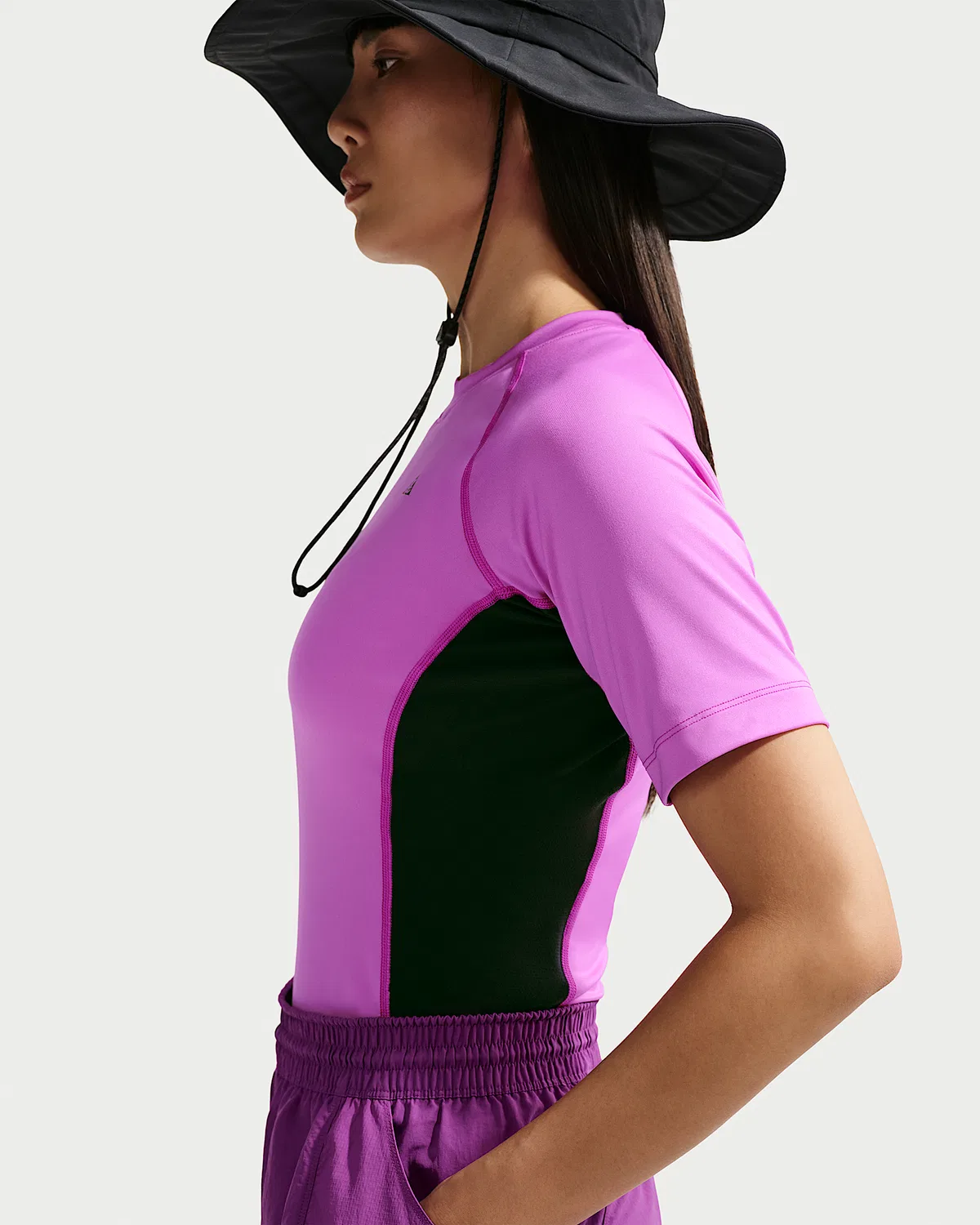 Женская базовая футболка с коротким рукавом Nike ACG "Wildsee" Dri-FIT, Vivid Purple/Obsidian/Black — фото 3