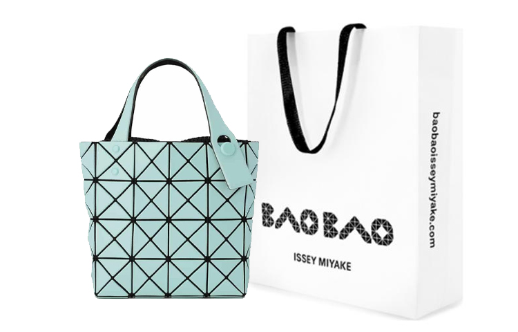 

ISSEY MIYAKE Нейлоновая маленькая квадратная сумка