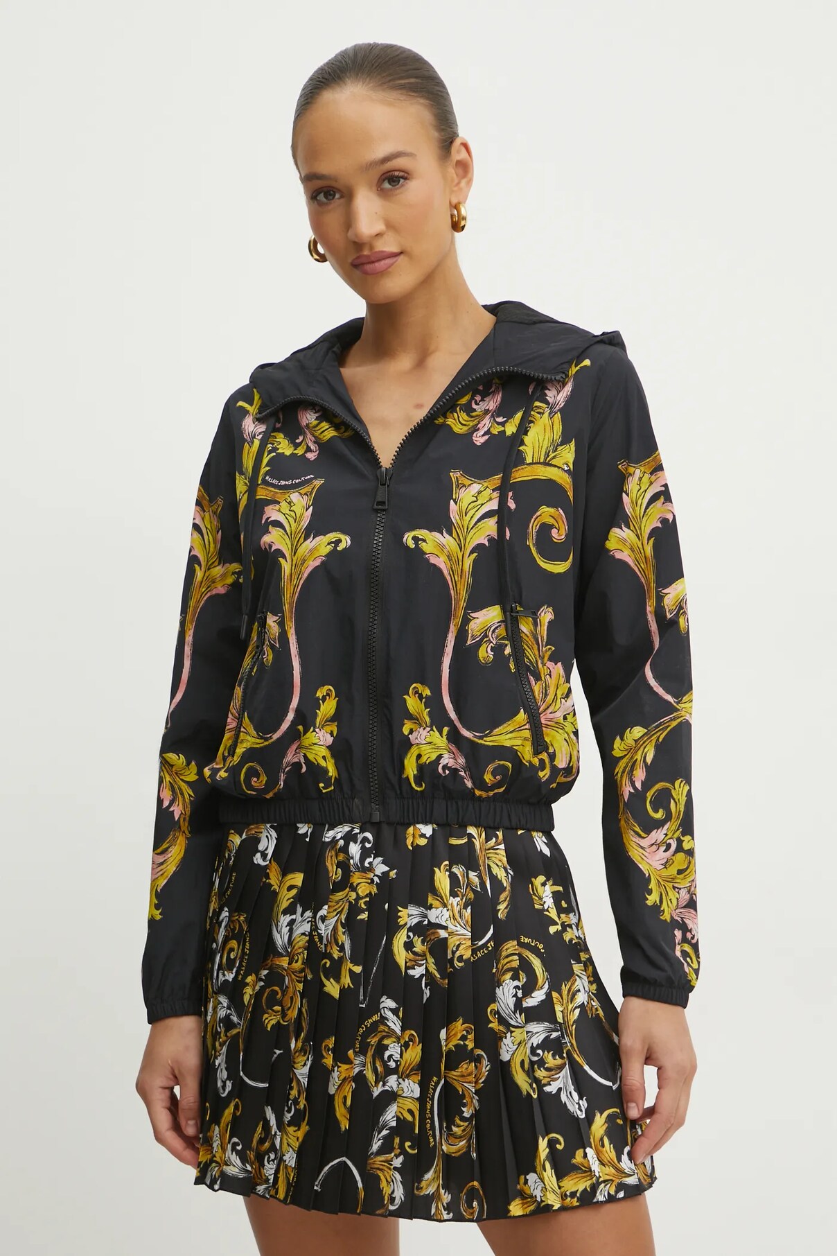 

Куртка Versace Jeans Couture, черный