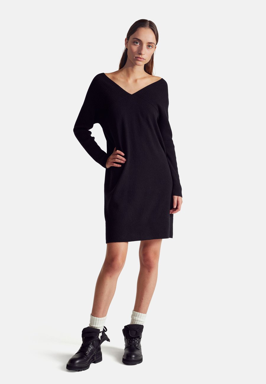 

Платье United Colors of Benetton Jumper dress, Black