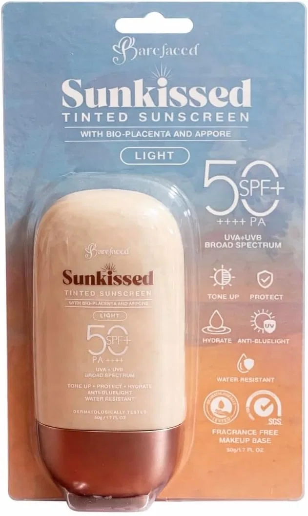 Солнцезащитный крем для лица Sunkissed Tinted Sunscreen SPF50+ PA+++ Light 50 мл Generic