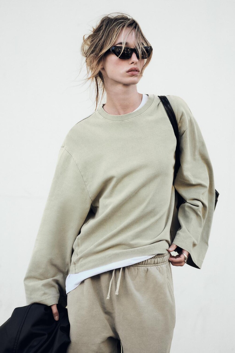 

Футболка из плотного хлопка с выцветкой ZARA, светло-зеленый