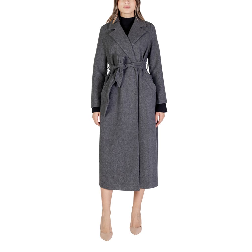 

Куртка и пальто из серого полиэстера Vero Moda