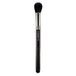 

Кисть для пудры 109 small contour brush Mac, количество 1 шт.