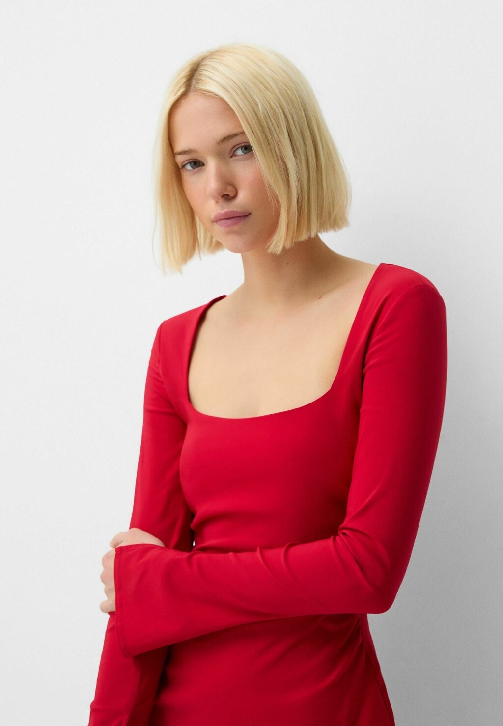 

Платье-футляр Bershka, красный