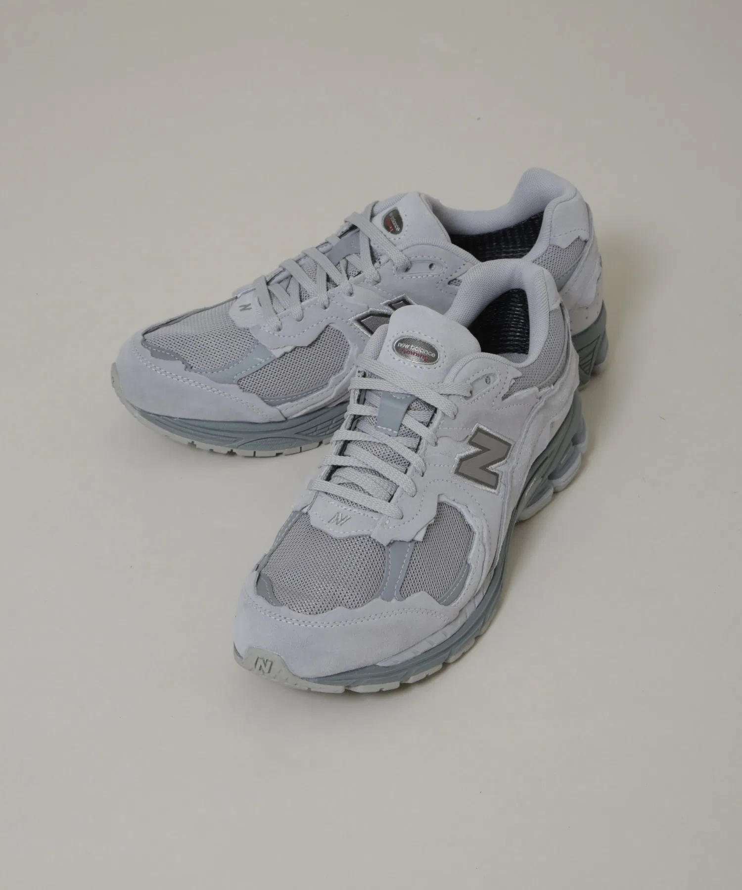 Мужские кроссовки New Balance 2002 Decon Gore-Tex серые