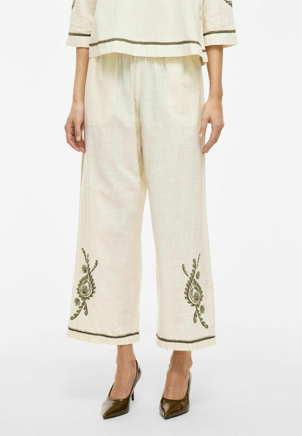 

Брюки MIT WEITEM BEIN HIGH WAIST VILA, белый