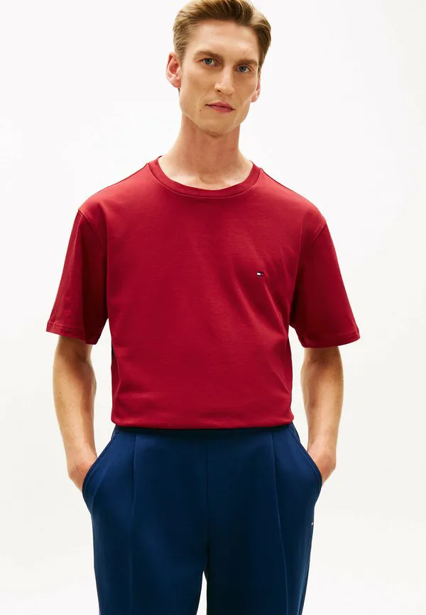 Футболка с вышивкой флага и свободным принтом Tommy Hilfiger, Regatta Red — фото 3