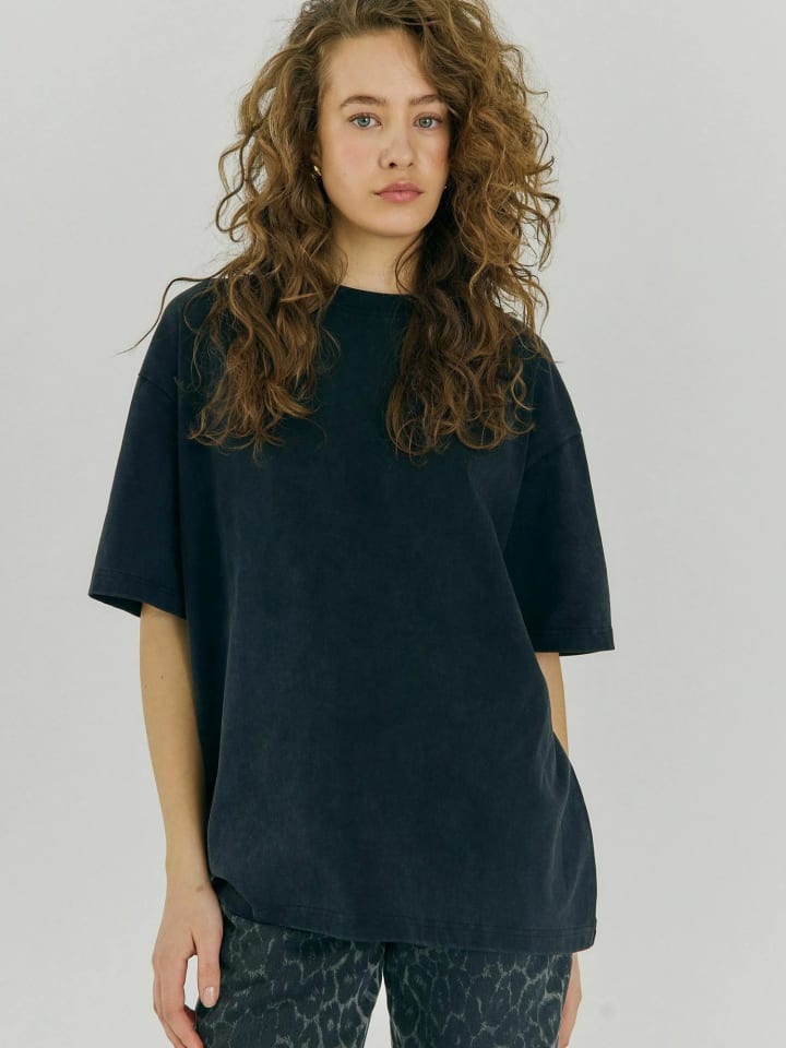 

Футболка Scottie черного цвета с потертостями Norr