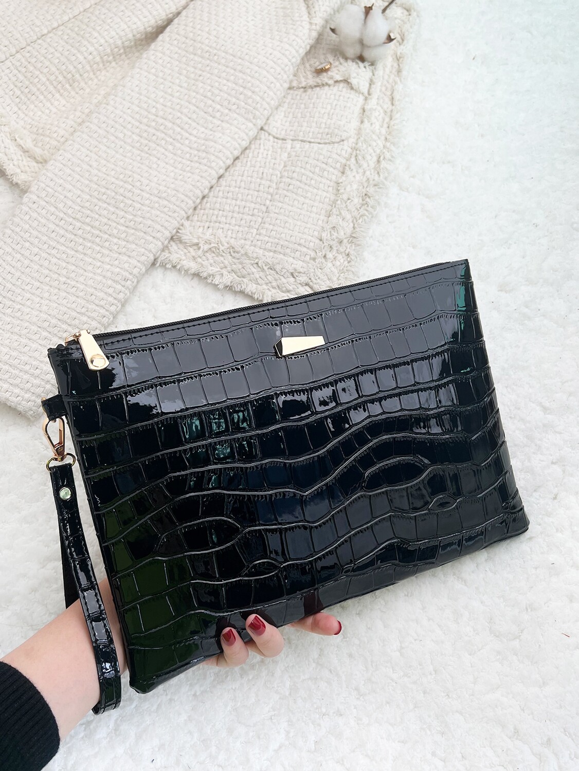 

Сумка квадратная с крокодиловым принтом, черный