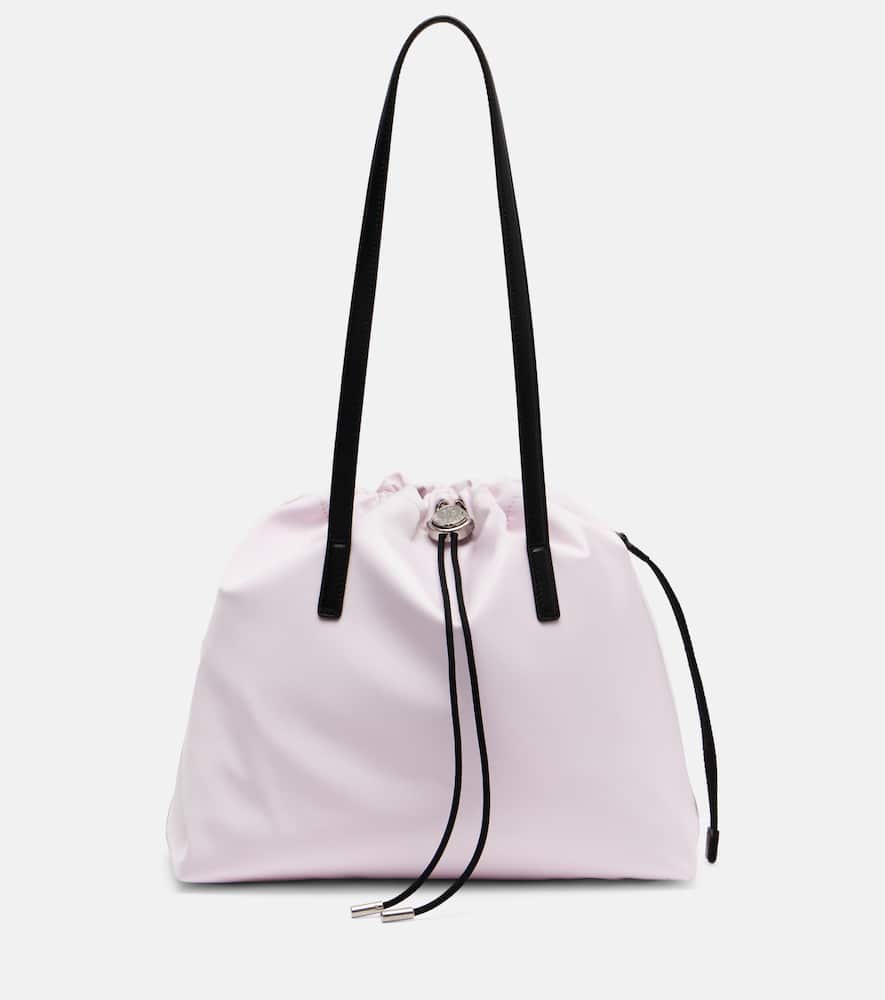 

Сумка-тоут с новым трюком Moncler