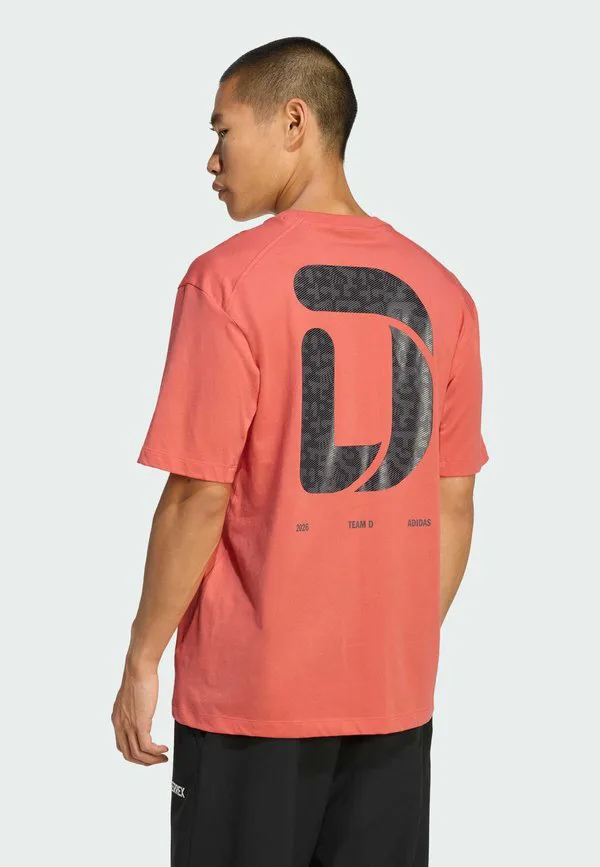 Спортивная футболка с графическим принтом team d Adidas Performance, Semi Lucid Red