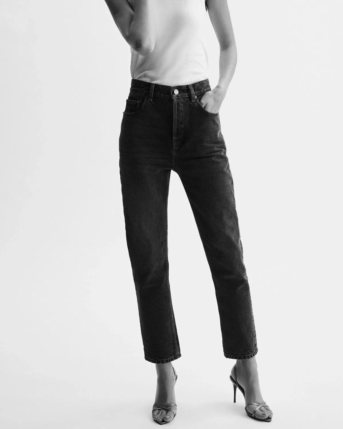 Укороченные джинсы 90-х из денима цвета пепельно-черный Saint Laurent — фото 2