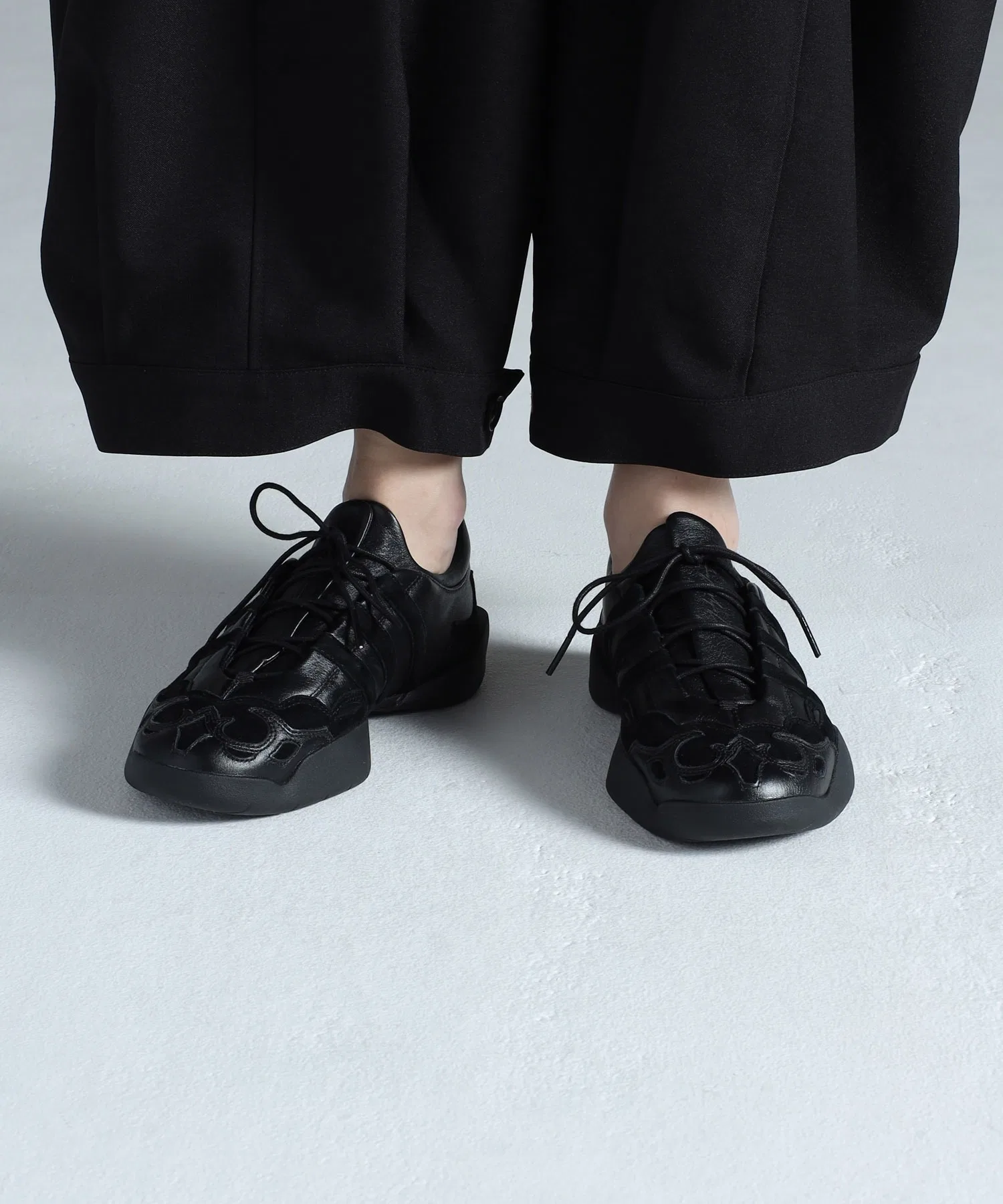 Унисекс кожаные кроссовки Y-3 REGU LEATHER чёрные — фото 2