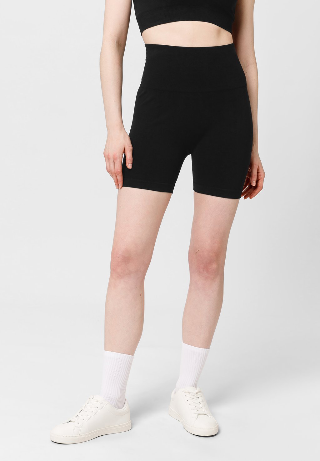 

Леггинсы SYNC Short Seamless - Shorts Les Lunes, черный