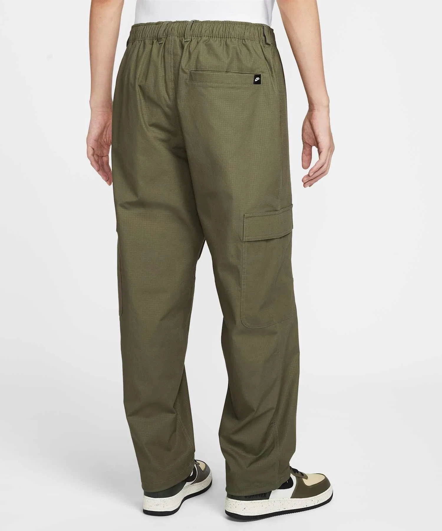 Мужские тканые брюки-карго Nike Sportswear Club HV1434-222, размер Medium, оливковый цвет. — фото 2