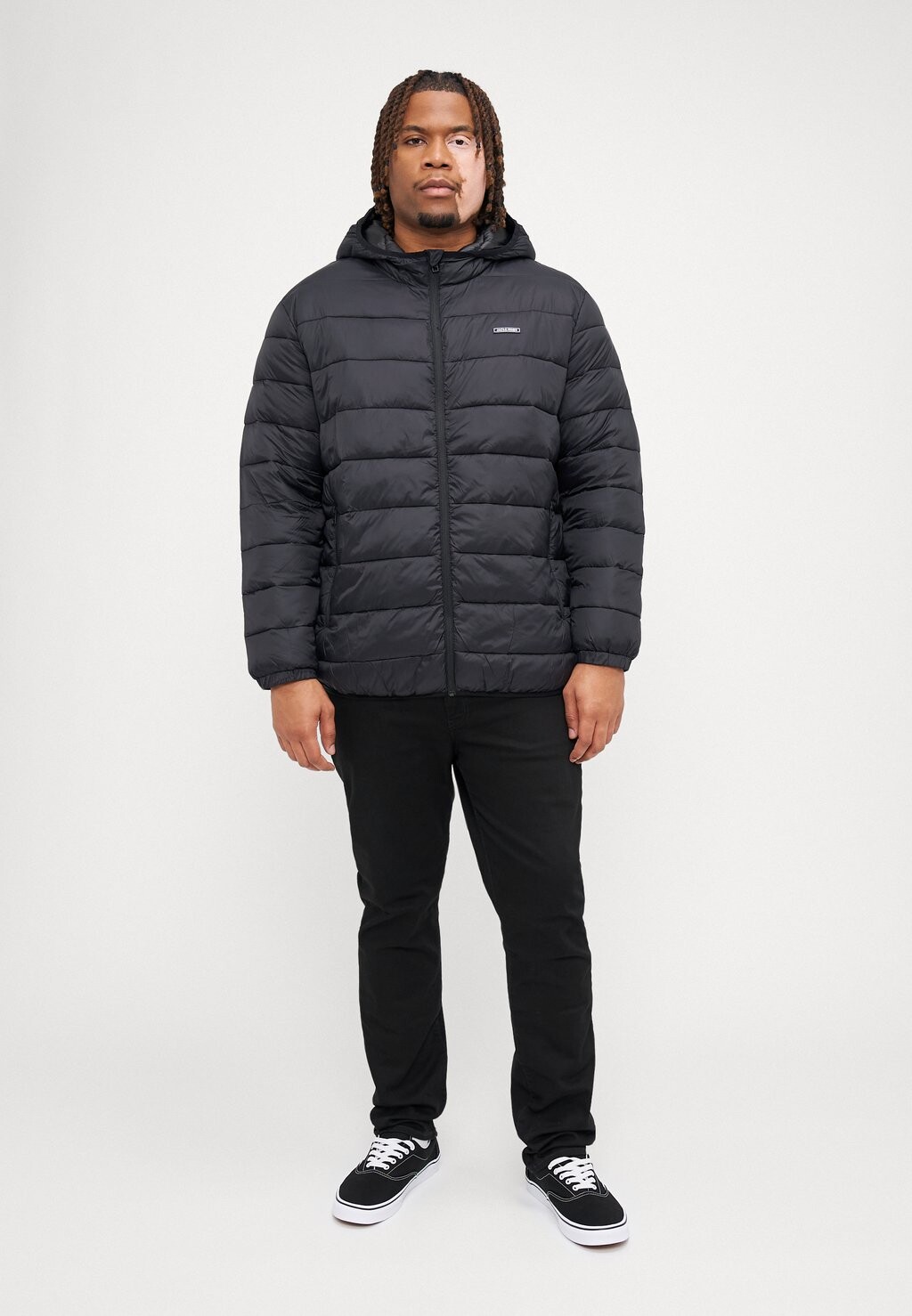 

Легкая куртка JJVINCENT PUFFER HOOD Jack & Jones, черный