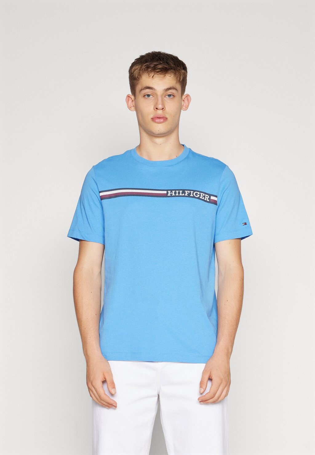 

Футболка с принтом MONOTYPE CHEST STRIPE TEE Tommy Hilfiger, синее заклинание, Синий, Футболка с принтом MONOTYPE CHEST STRIPE TEE Tommy Hilfiger, синее заклинание