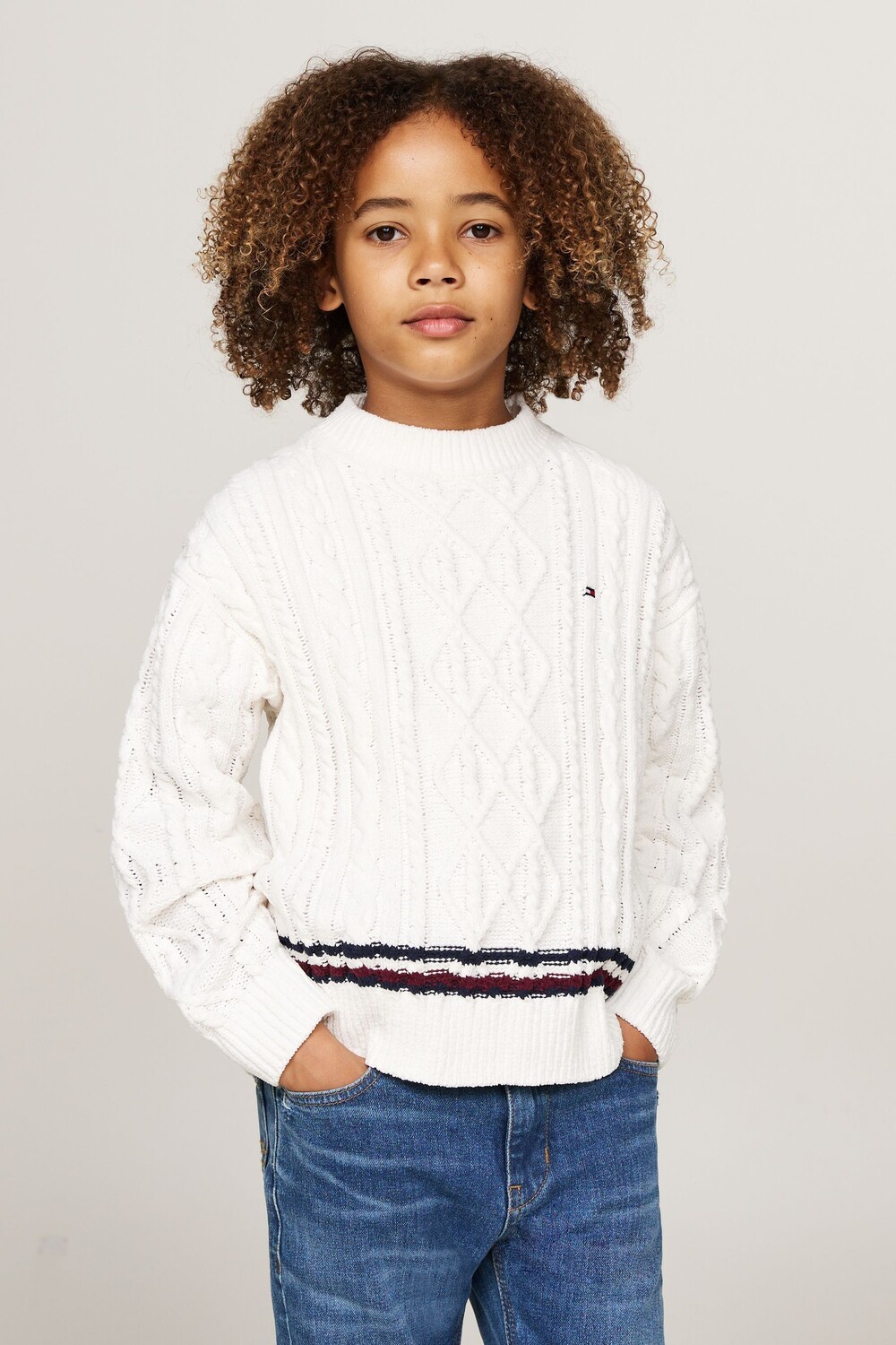 

Синий свитер с косами из синели Tommy Hilfiger, бежевый