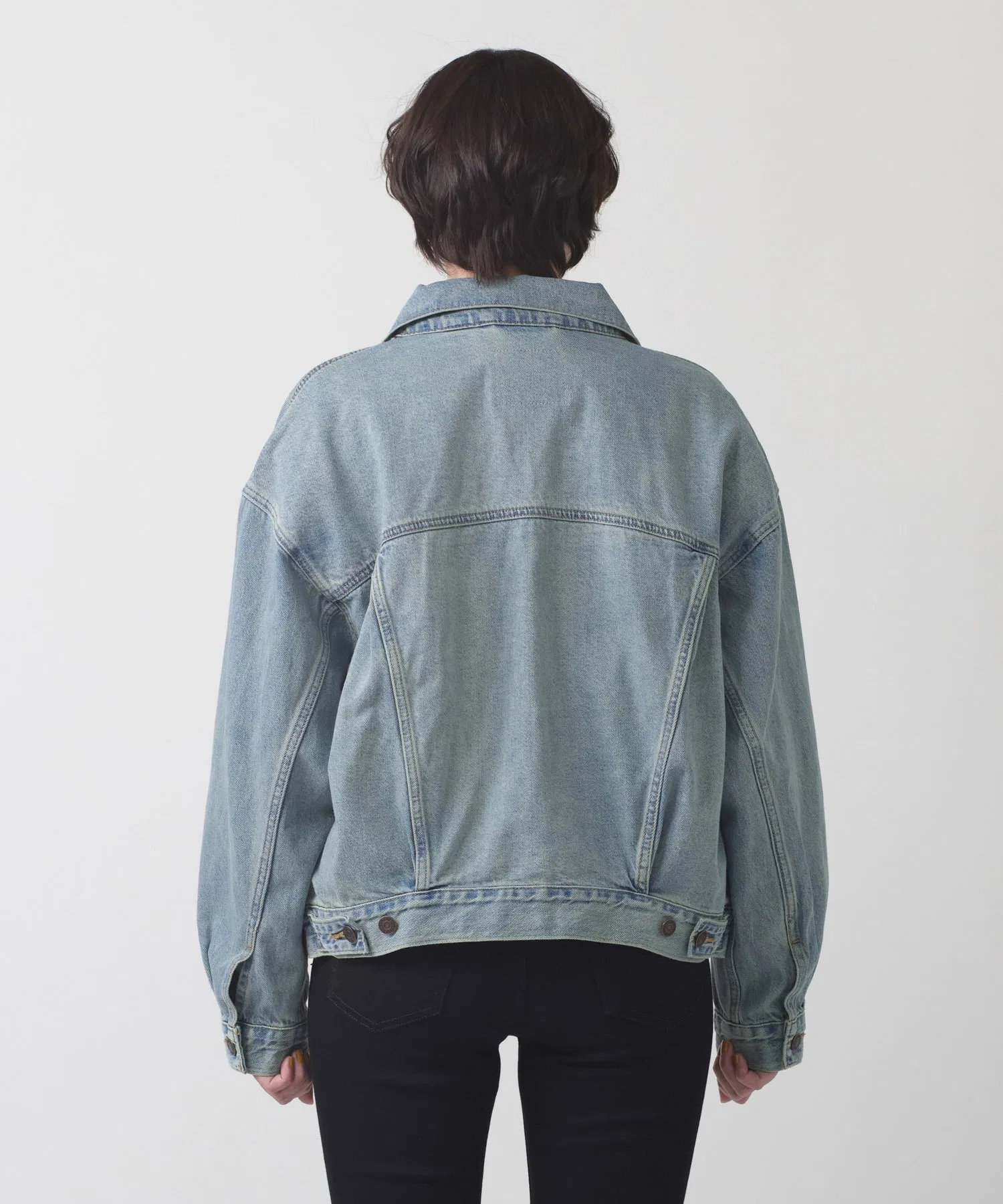 Джинсовая куртка Levi's в стиле 90-х, цвет индиго, размер Medium. — фото 3