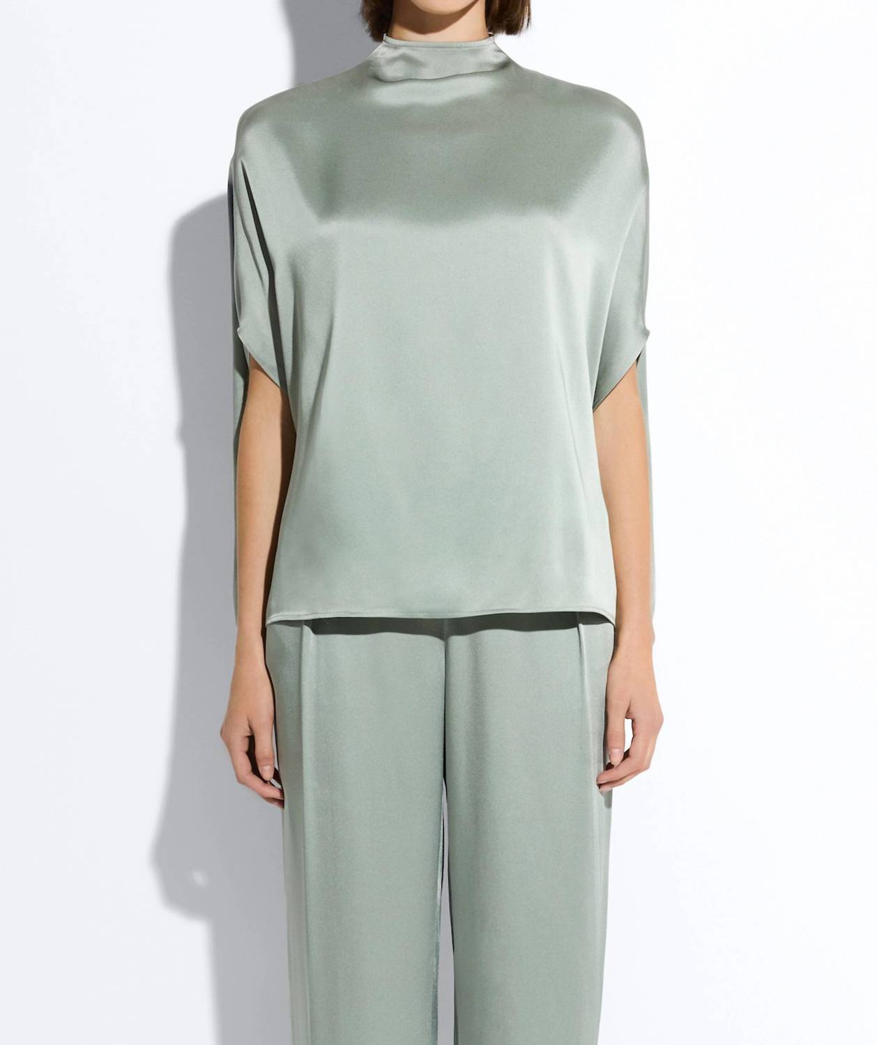 

Органическая шелковая саржевая накидка-топ в нефритовом оттенке LAPOINTE, Jade