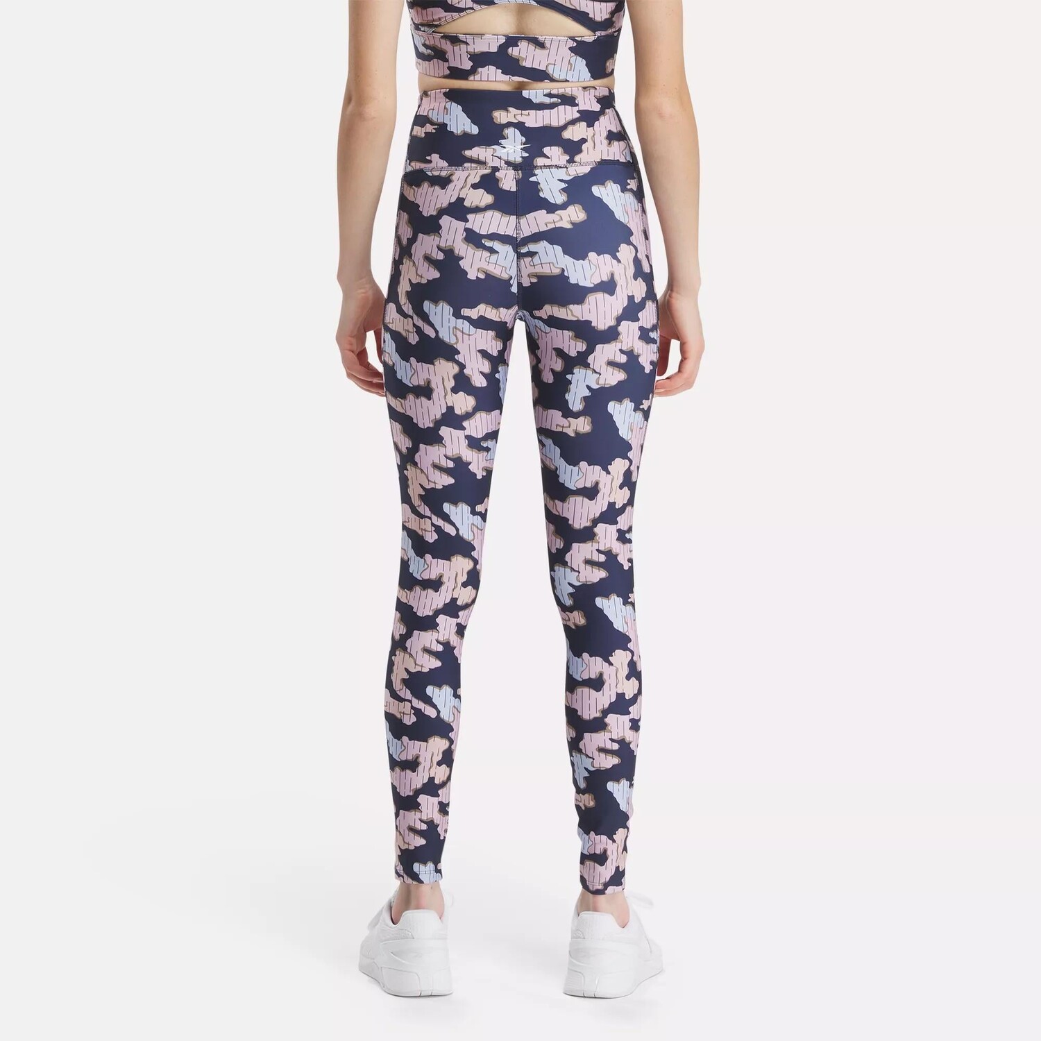 

Камуфляжные леггинсы ID Train Reebok, цвет Vector Navy